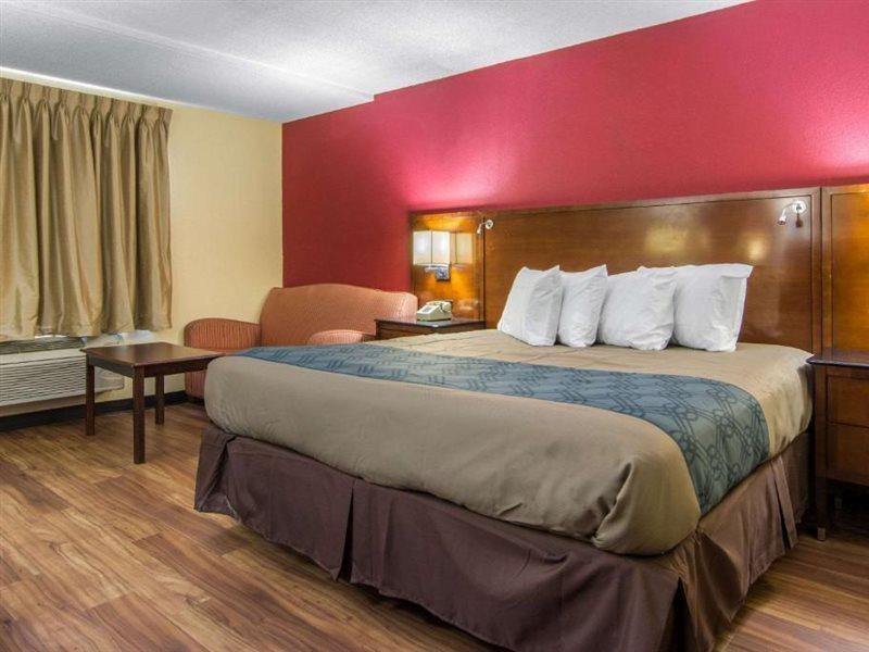 Travelodge By Wyndham فورسيث المظهر الخارجي الصورة