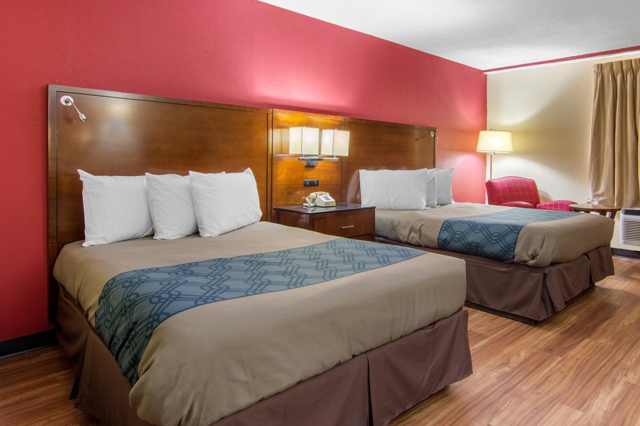 Travelodge By Wyndham فورسيث المظهر الخارجي الصورة