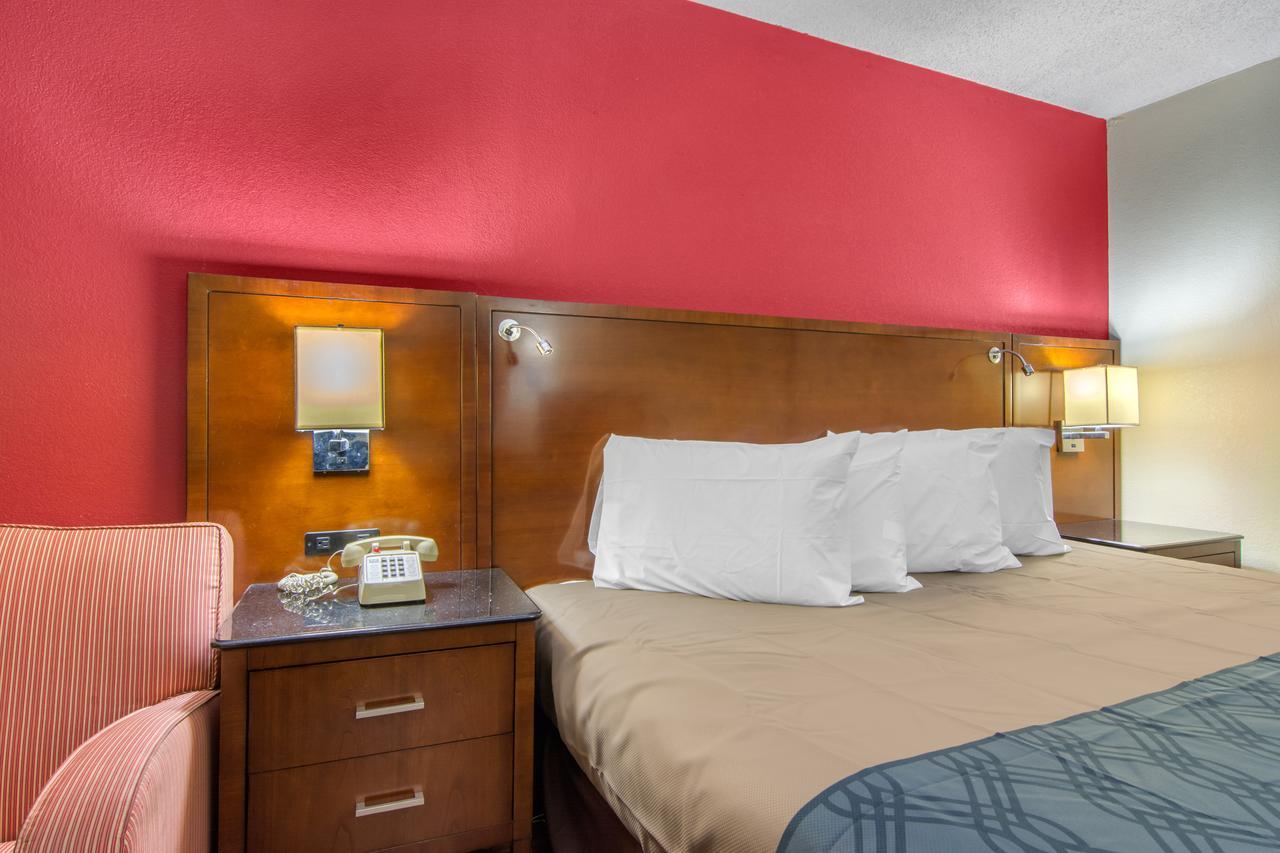 Travelodge By Wyndham فورسيث المظهر الخارجي الصورة