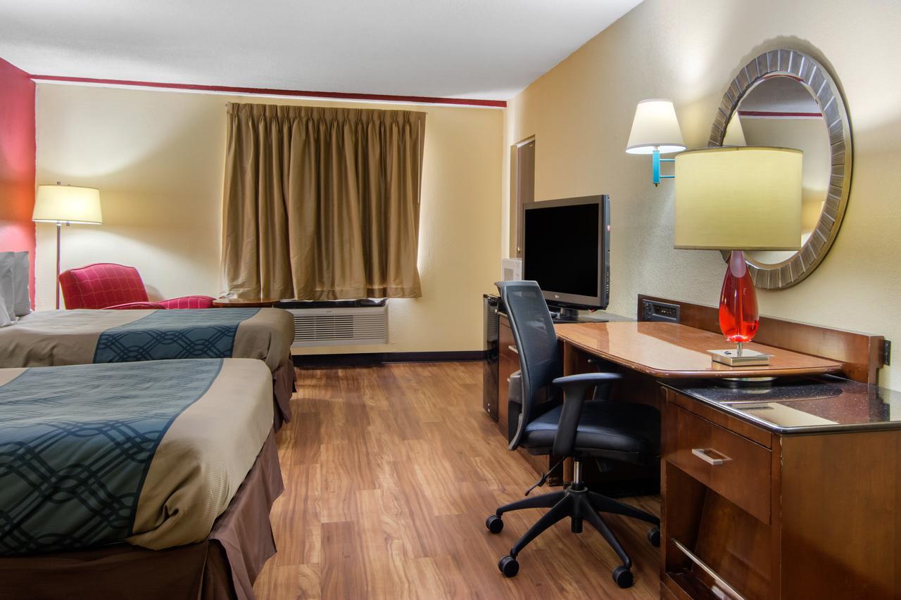 Travelodge By Wyndham فورسيث المظهر الخارجي الصورة