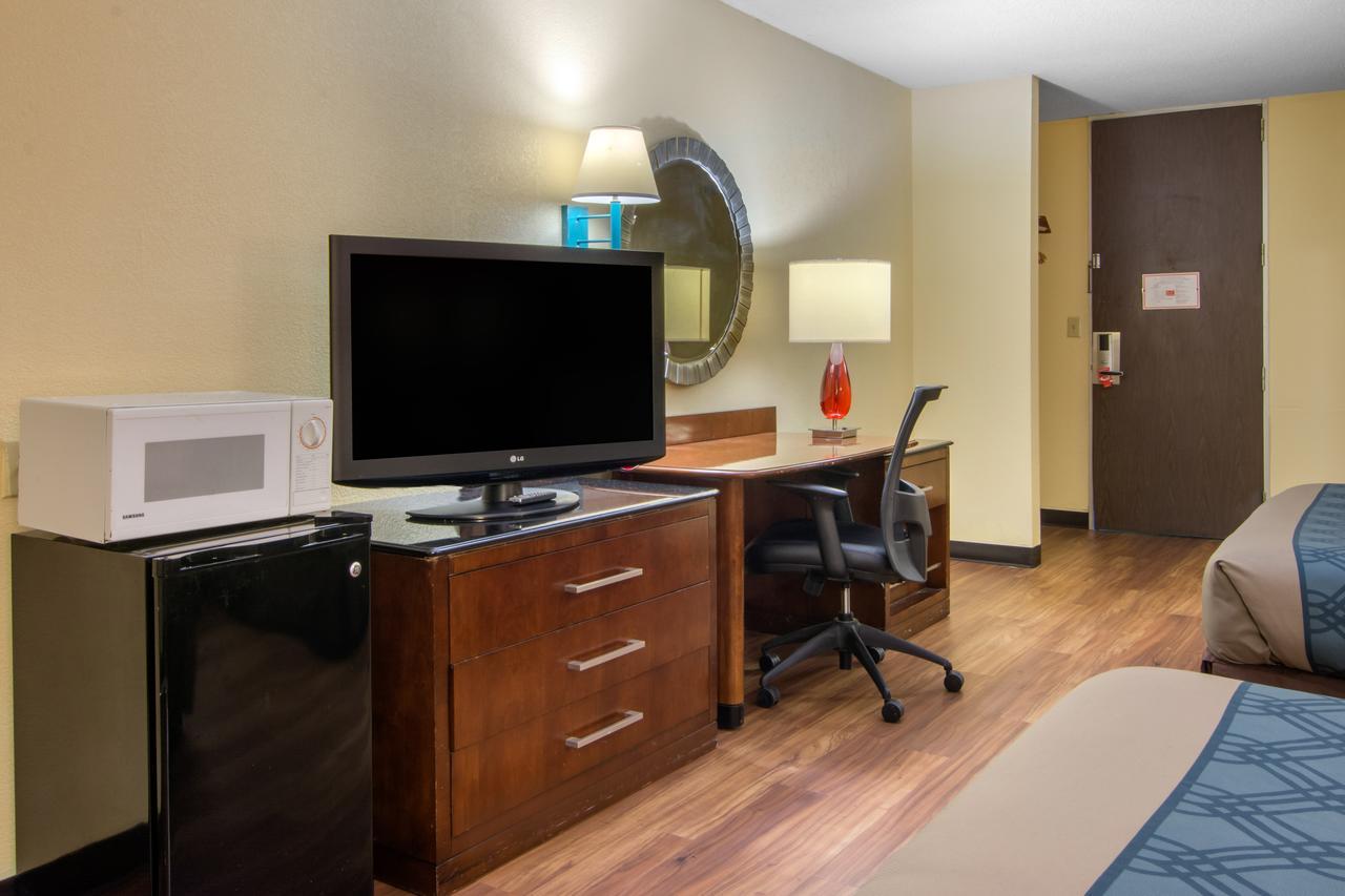 Travelodge By Wyndham فورسيث المظهر الخارجي الصورة