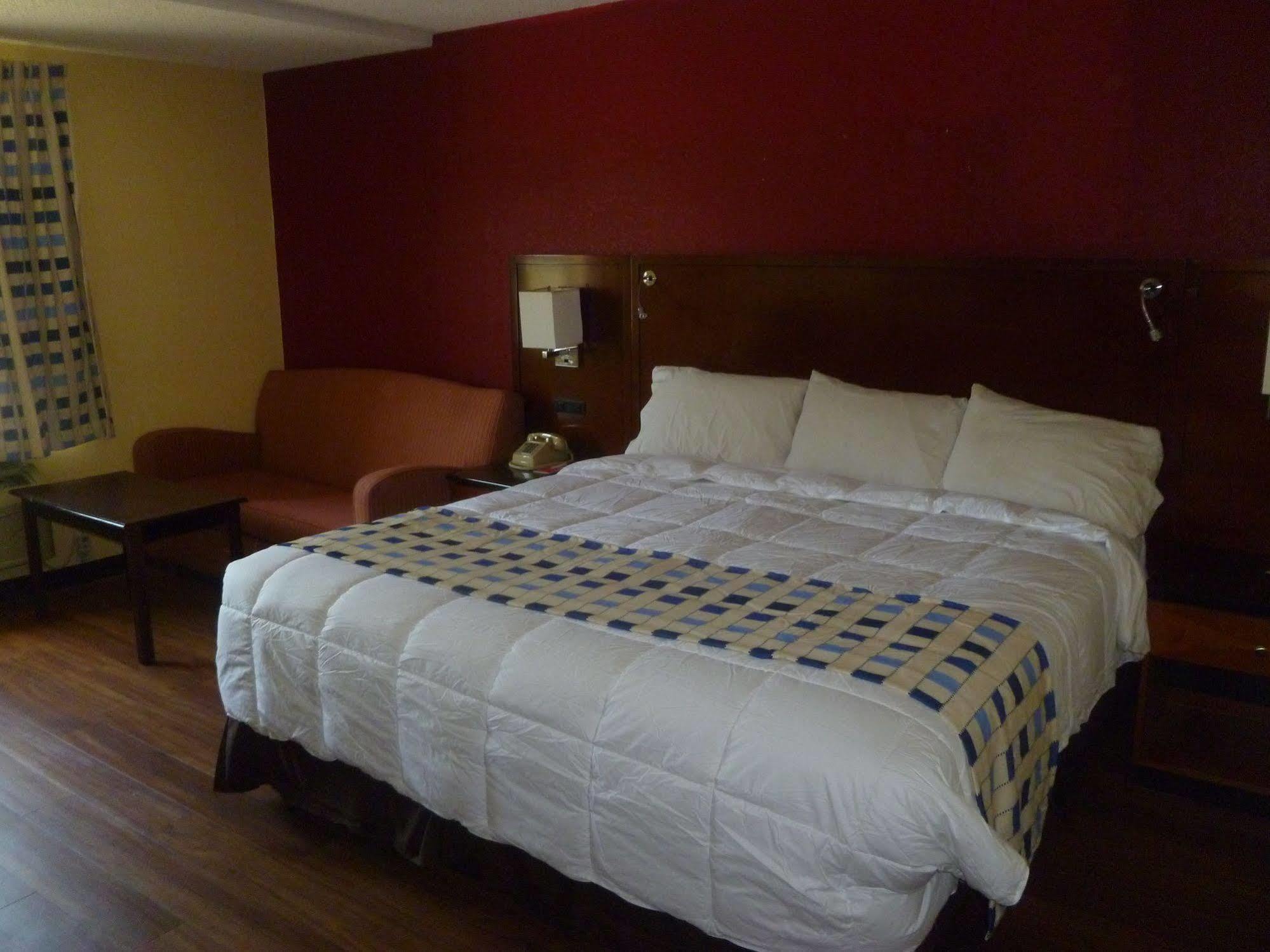 Travelodge By Wyndham فورسيث المظهر الخارجي الصورة