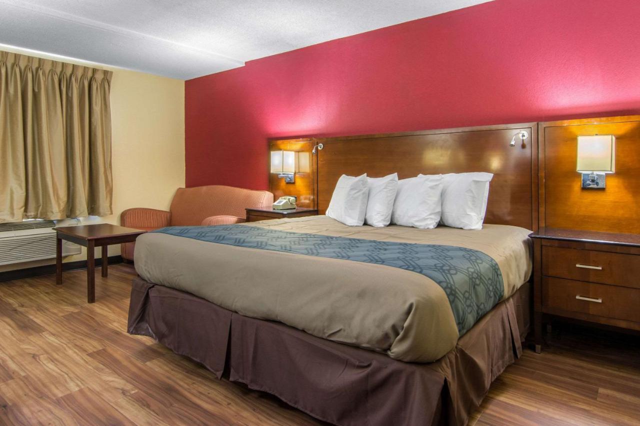 Travelodge By Wyndham فورسيث المظهر الخارجي الصورة